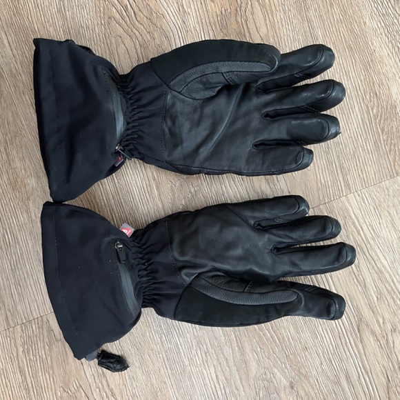 SealSkinz Heated “Gauntlet” Gloves - Size Medium - Excellent Used Condition - Picture 2 of 3